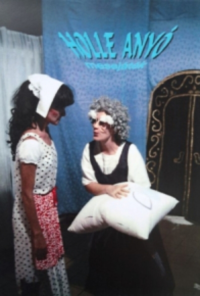 Holle anyó - mesejáték (DVD) *Antikvár - Kiváló állapotú*